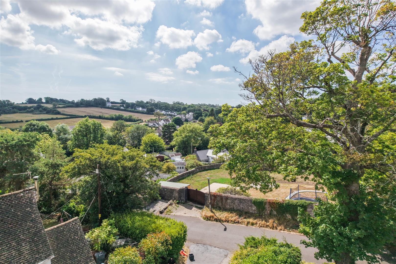 Bryn Celyn, Castle Hill, Llanblethian, Cowbridge, Vale of Glamorgan, CF71 7JB